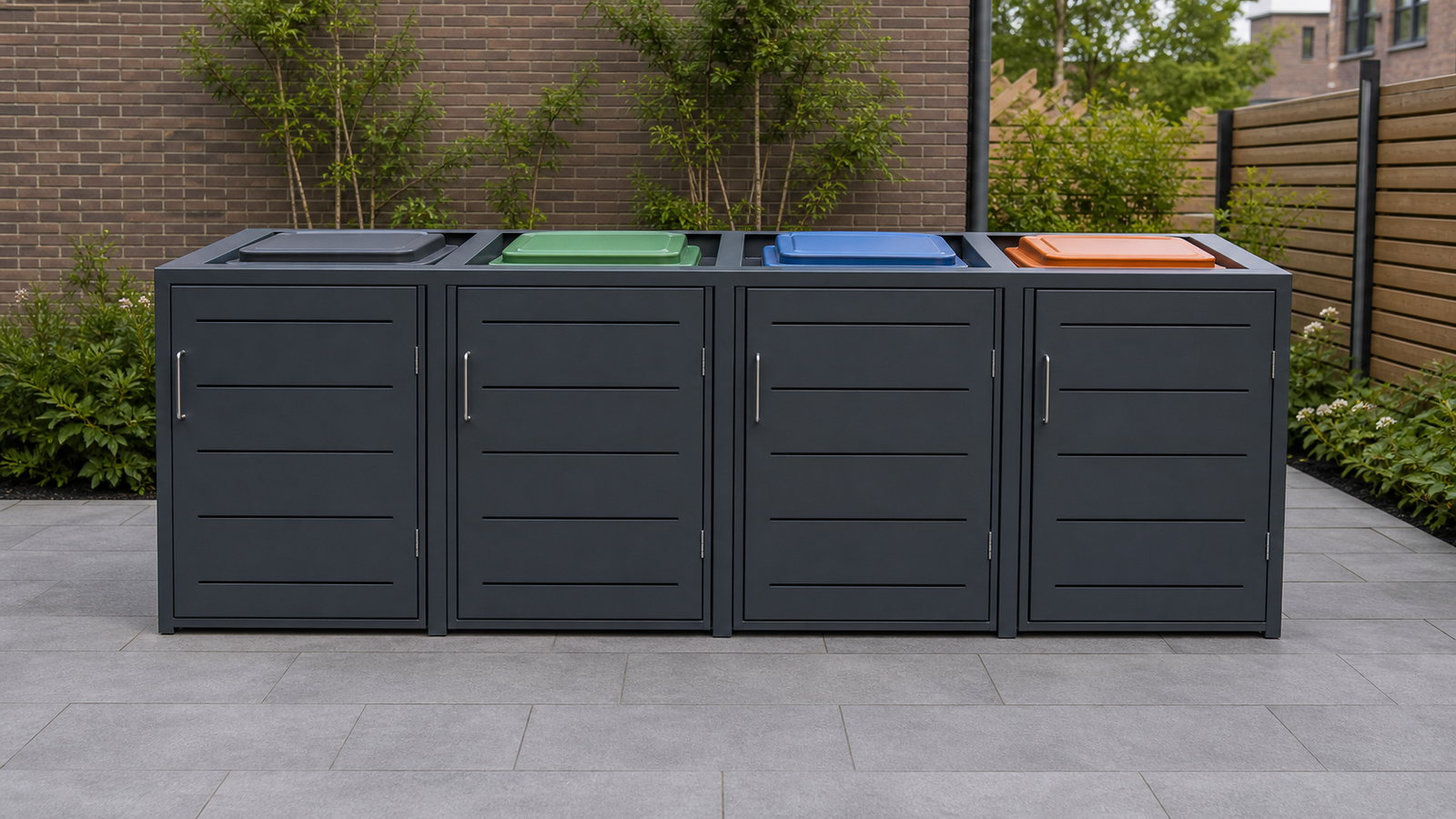 Onderhoudsarme containerombouw voor vier afvalcontainers met gekleurhet deksels