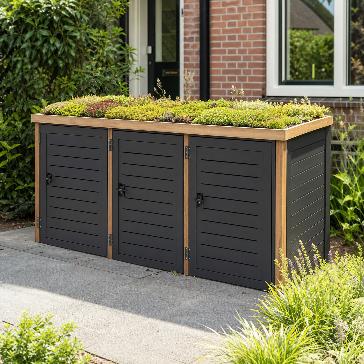 Moderne kliko-ombouw met groendak voor drie afvalcontainers